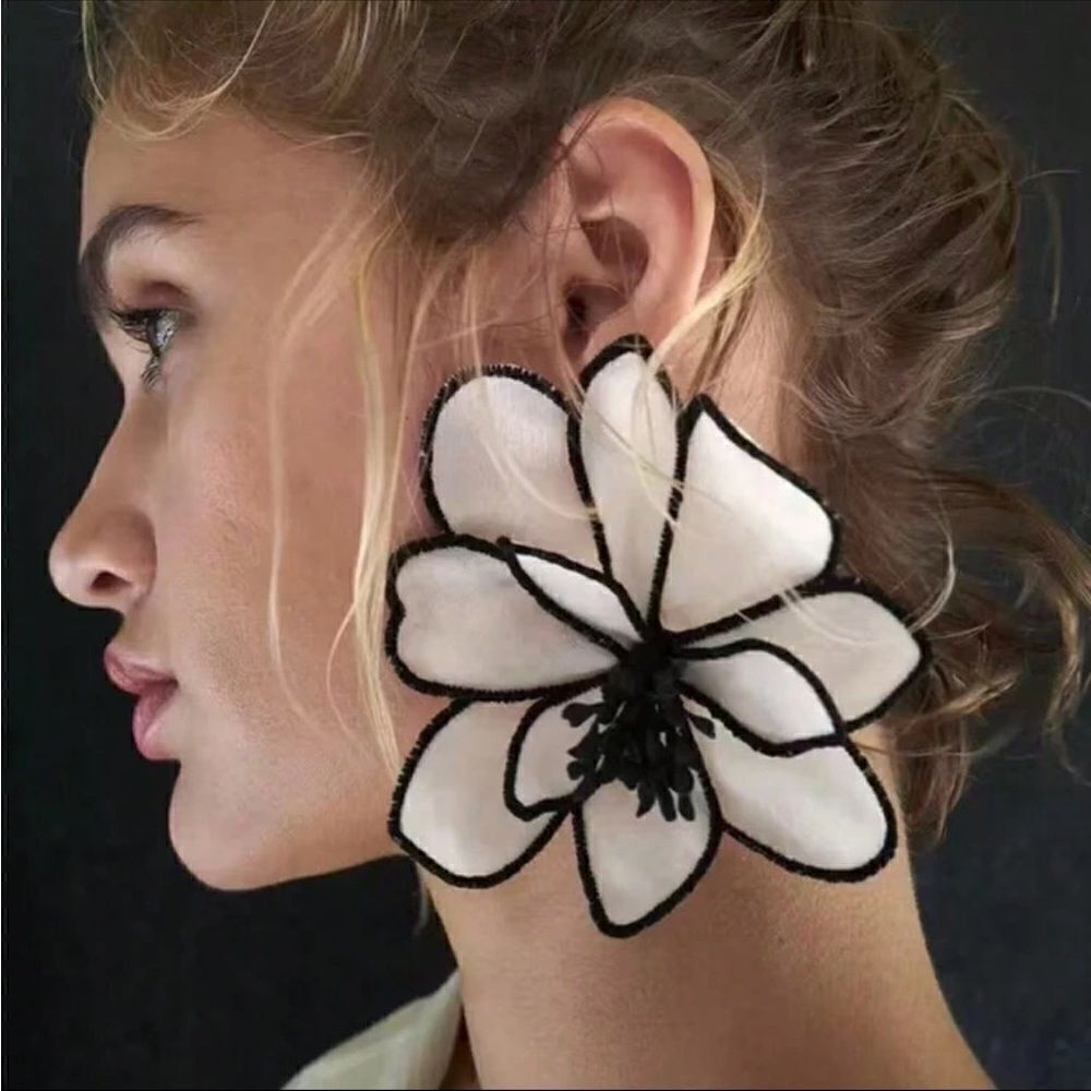 Bohemian flower earrings A983
